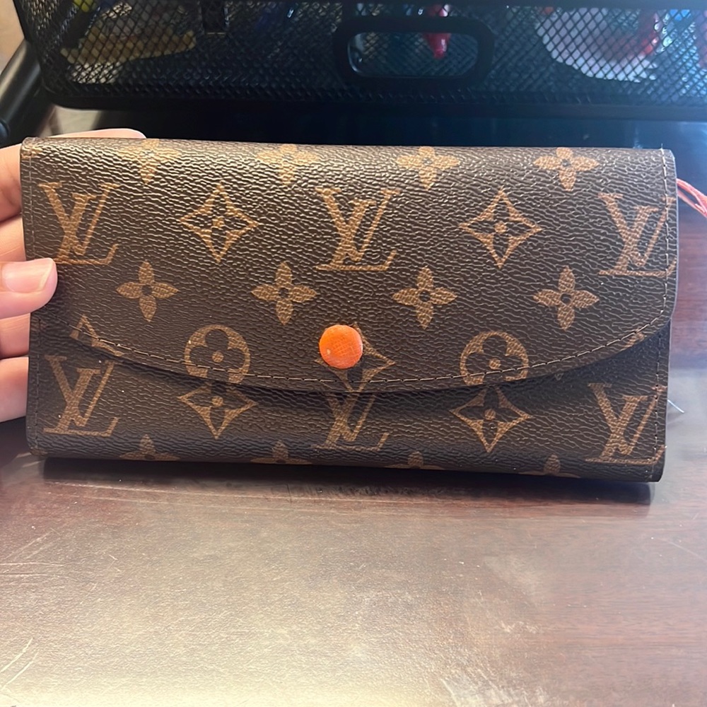 Louis Vuitton emilie wallet